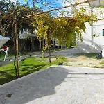 Apartament In With Terrace, Air Conditioning, Wi-fi, Washing Machine *