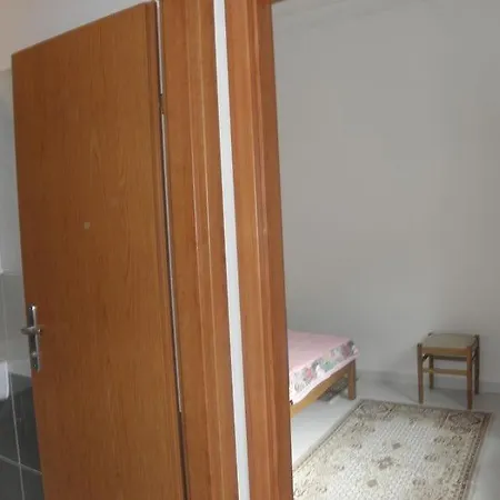 아파트 In With Terrace, Air Conditioning, Wi-fi, Washing Machine