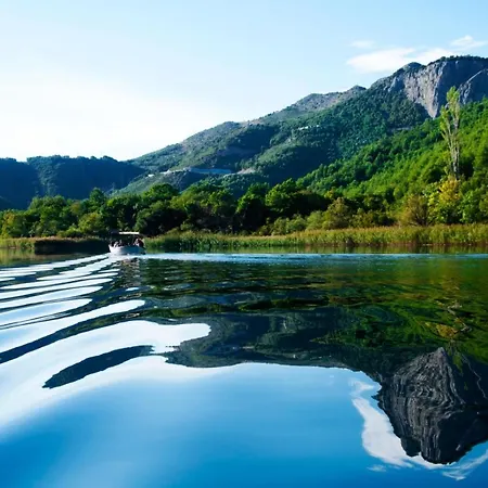 In With Terrace, Air Conditioning, Wi-fi, Washing Machine * Duće